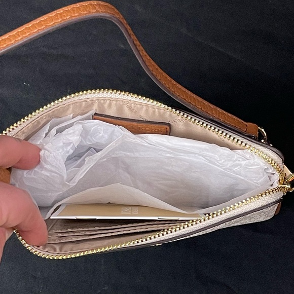 Michael Kors Wristlet Clutch - Picture 3 of 6